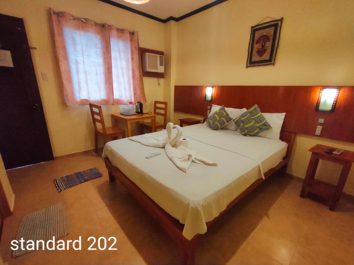 Hotel Sulu Plaza Manoc-Manoc Esterno foto